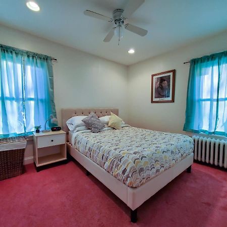 6 Minutes From The Falls! Spacious 2Nd Floor Apartment Sleeps 5 Niagara Falls Kültér fotó