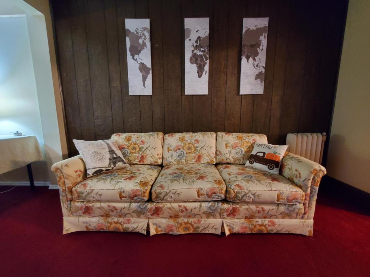 6 Minutes From The Falls! Spacious 2Nd Floor Apartment Sleeps 5 Niagara Falls Kültér fotó