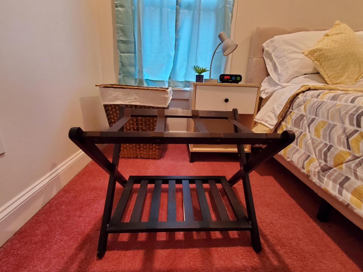 6 Minutes From The Falls! Spacious 2Nd Floor Apartment Sleeps 5 Niagara Falls Kültér fotó